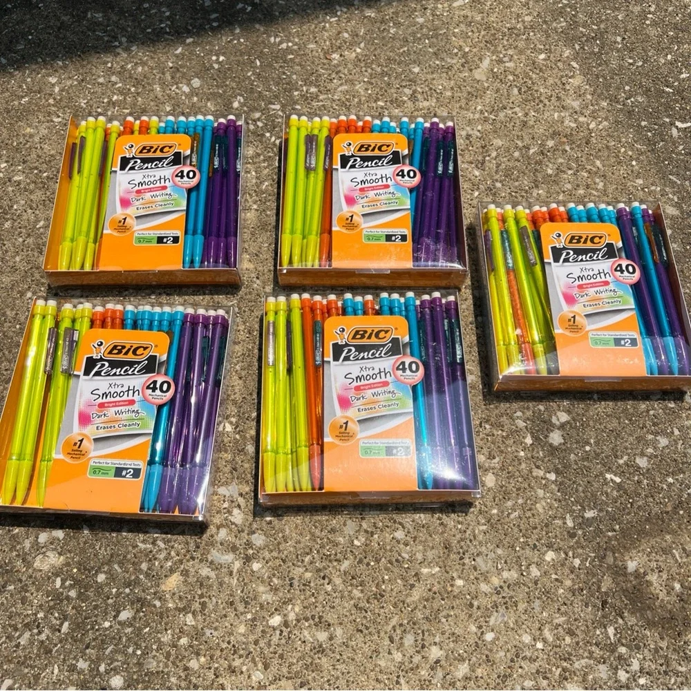 Vibrant Yellow and Purple Office Markers Set